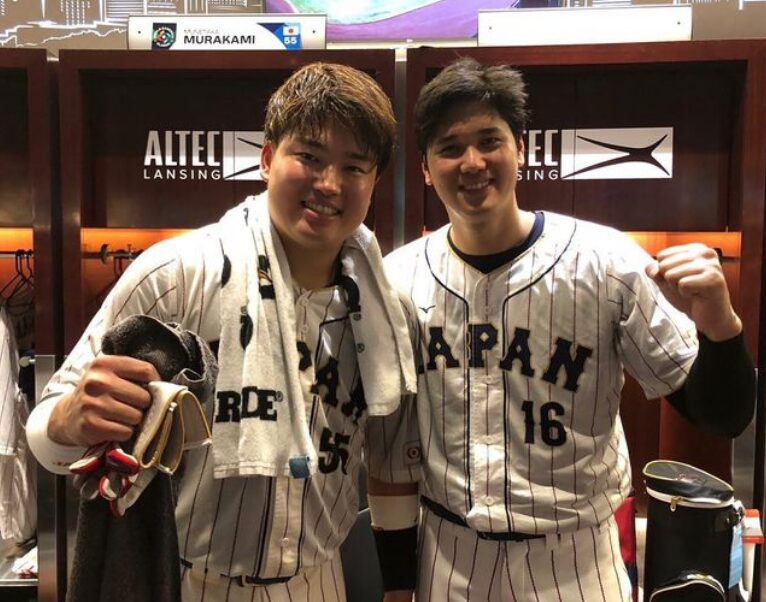 村上宗隆と大谷翔平のツーショット写真
