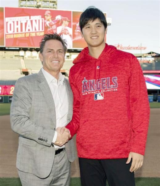 大谷翔平と代理人ネズバレロの写真①