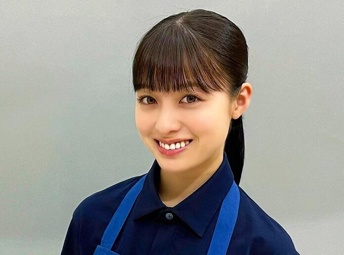 2021年の橋本環奈の歯茎の写真